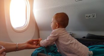 Uçakta Bebek Nedeniyle Yerini Değiştirmeye Zorlanan Yolcu Tartışma Yarattı